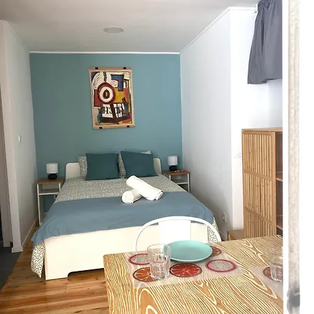 Hostal Terrace House