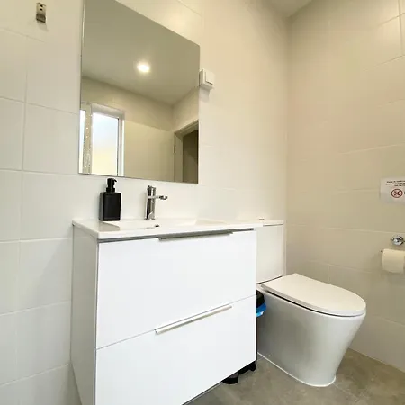 Terrace House Hostal *