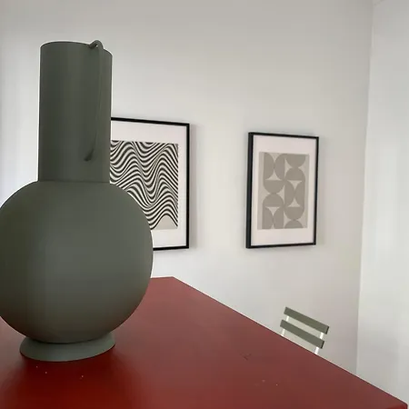 Terrace House Хостел *